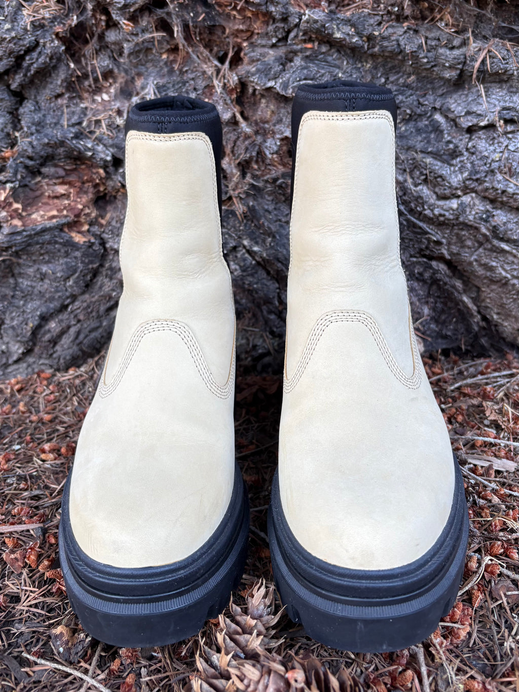 Timberland Everleigh Chelsea Boot, (Light Yellow, Women’s US 8.5)