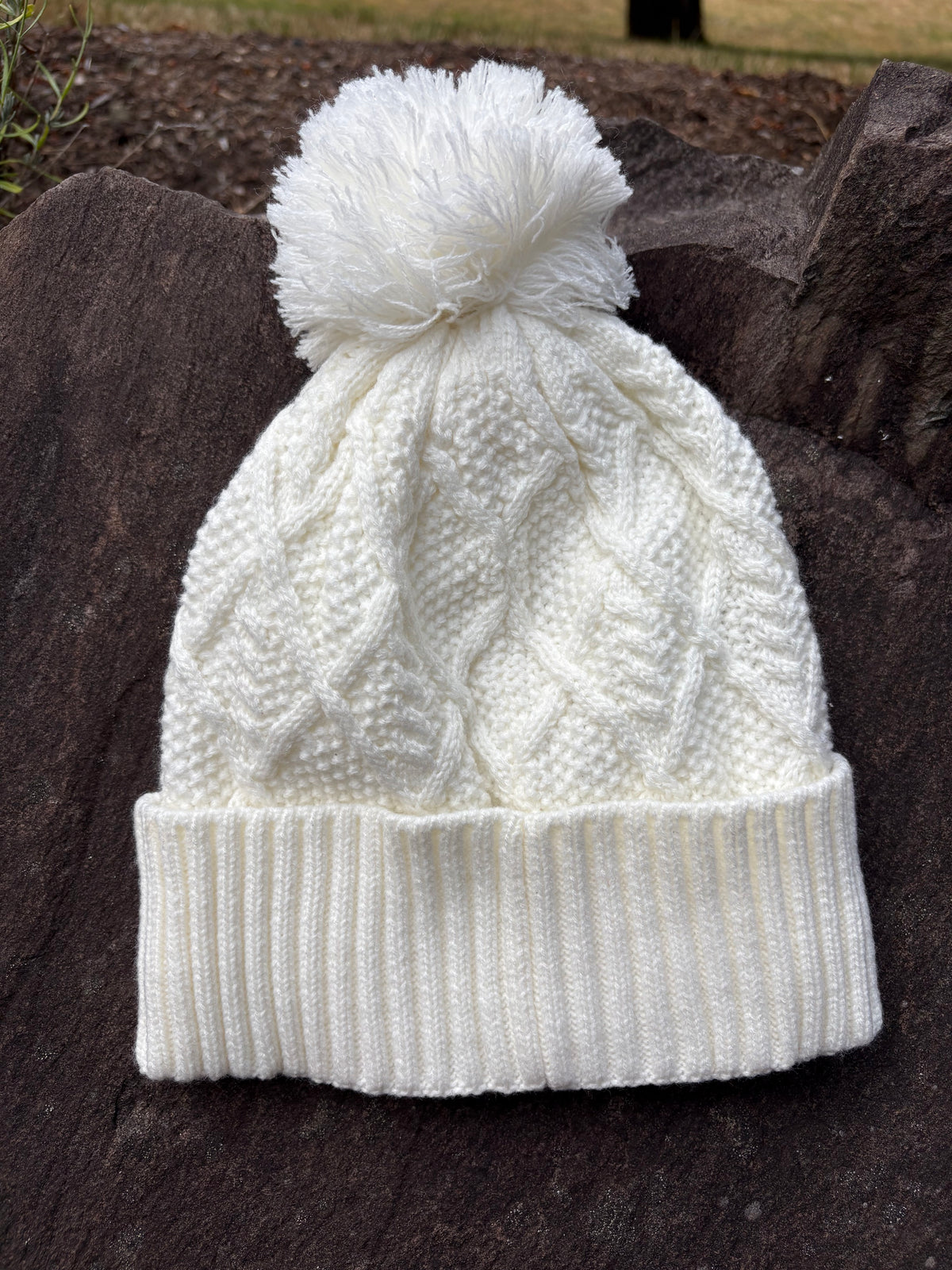 Dakine Mia Pom Beanie (Cream, Women's O/S)