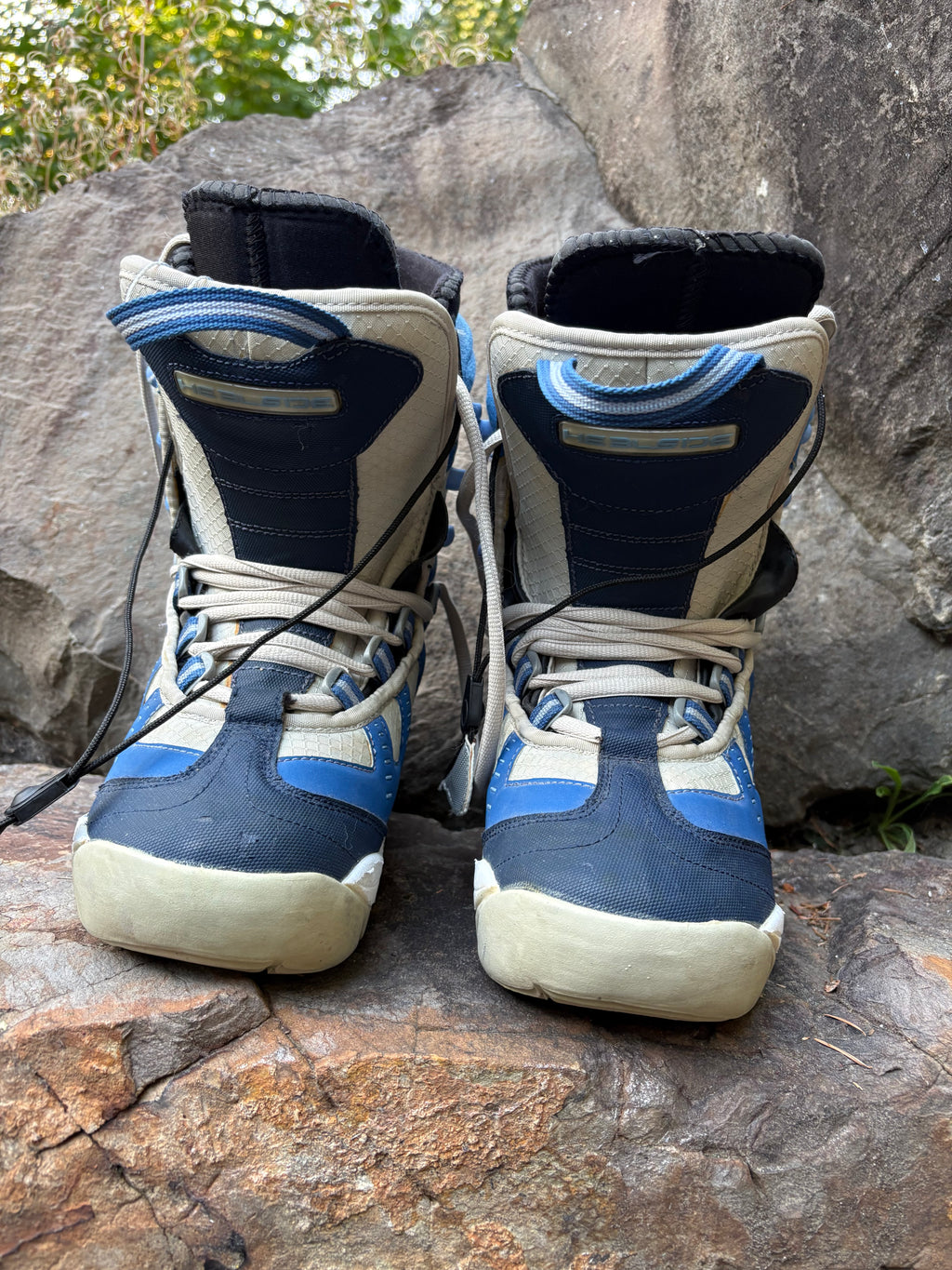 Heelside Snowboard Boots (Blue/Tan, Women's US 7)