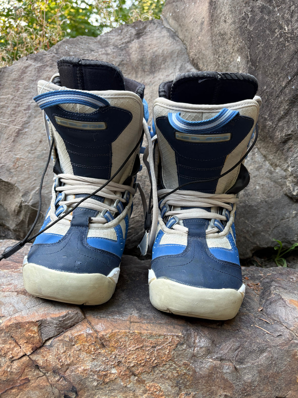 Heelside Snowboard Boots (Blue/Tan, Women's US 7)