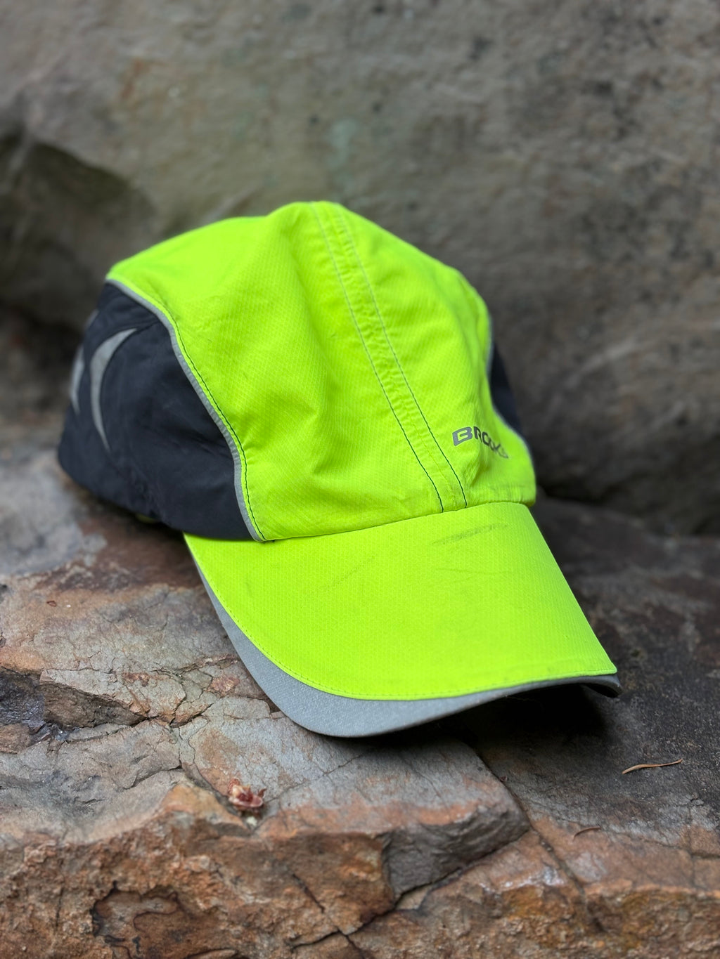 Brooks Nightlife Hat (Neon Yellow, Unisex Onesize)