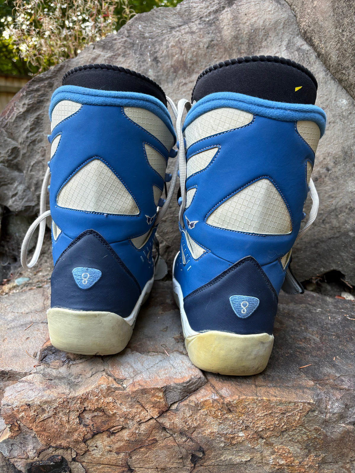 Heelside Snowboard Boots (Blue/Tan, Women's US 7)