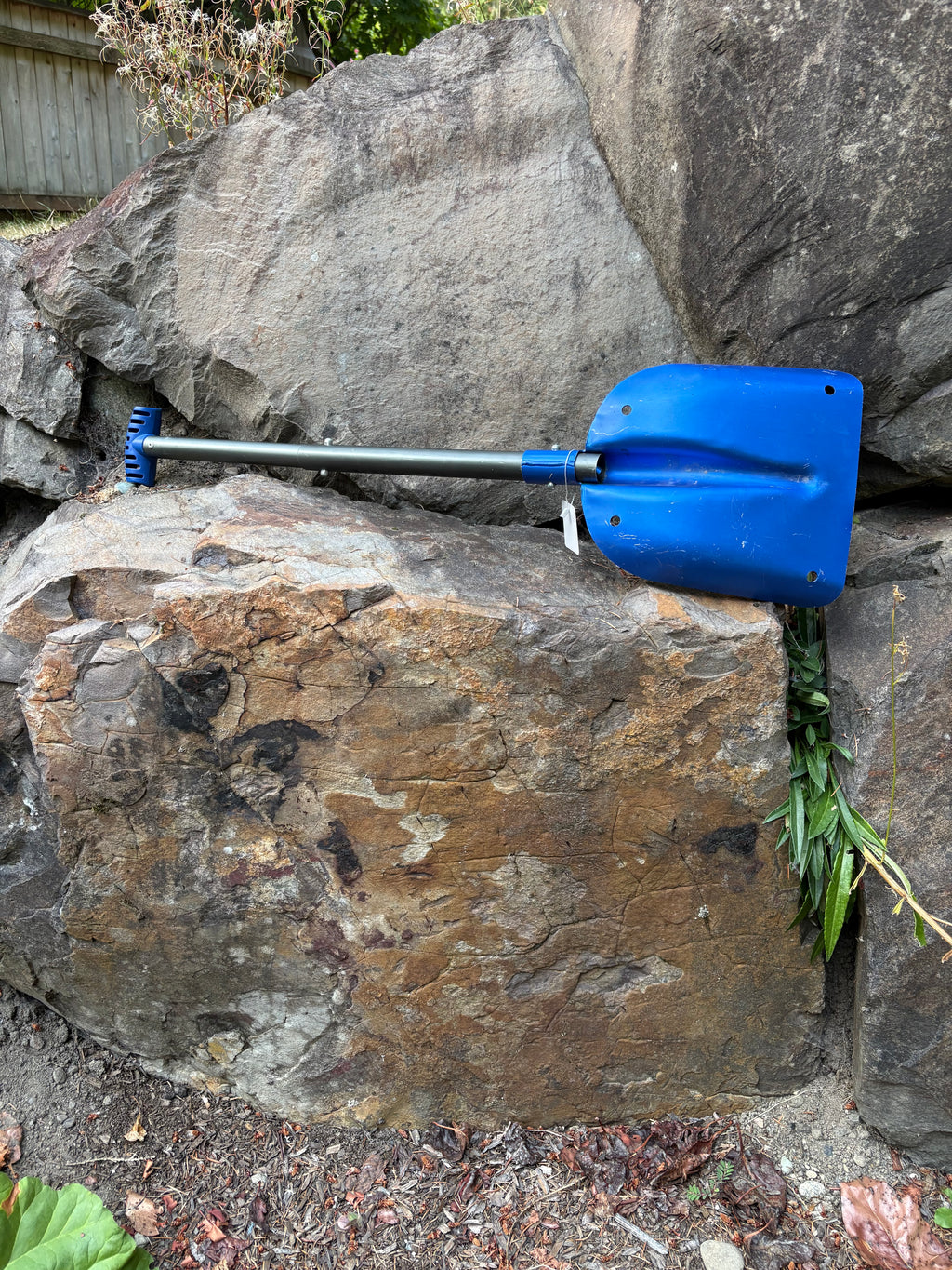 Yukon Collapsible Emergency Snow Shovel (Blue, Onesize)