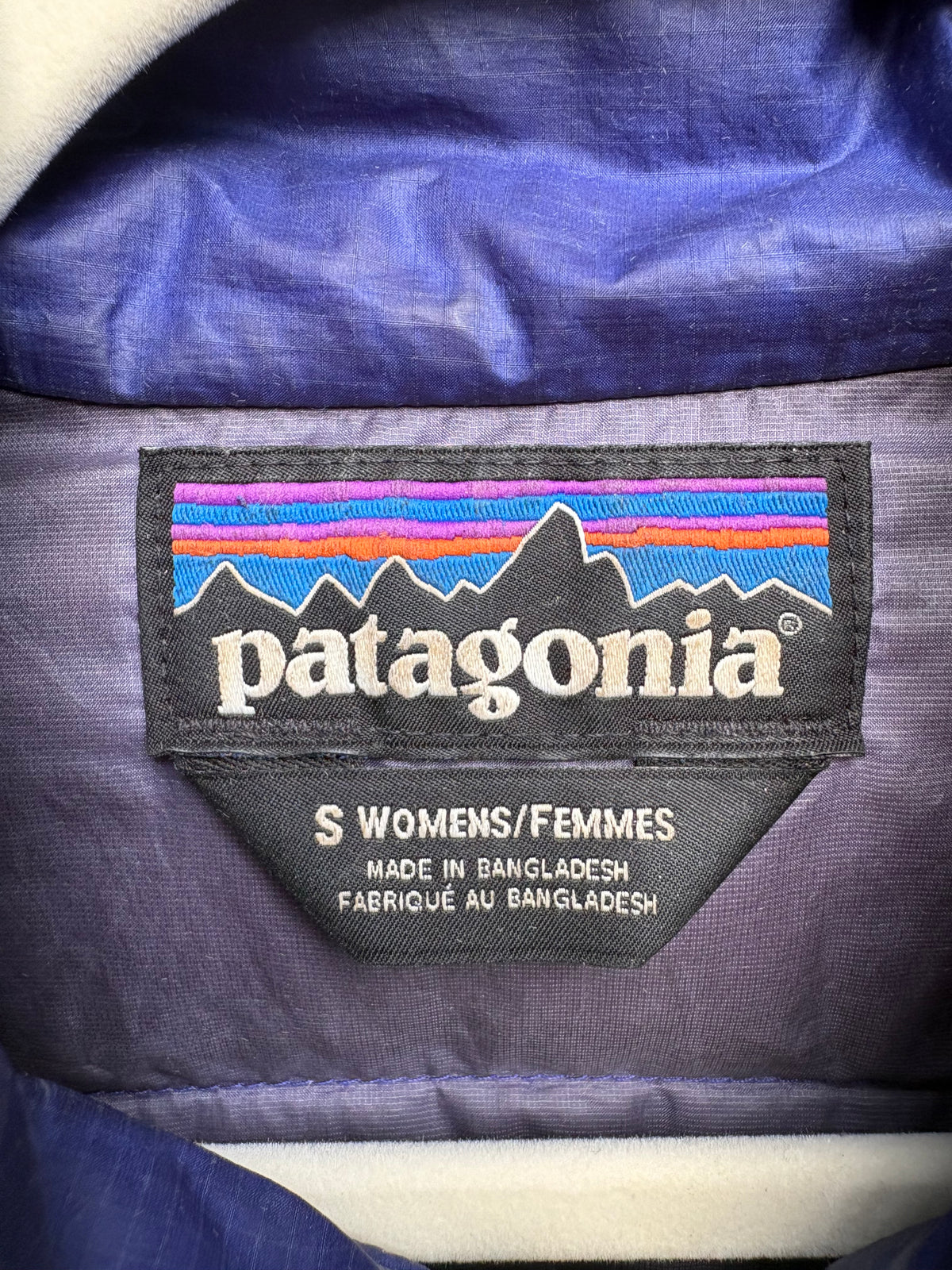 Patagonia Down Sweater (Indigo, Women's S)