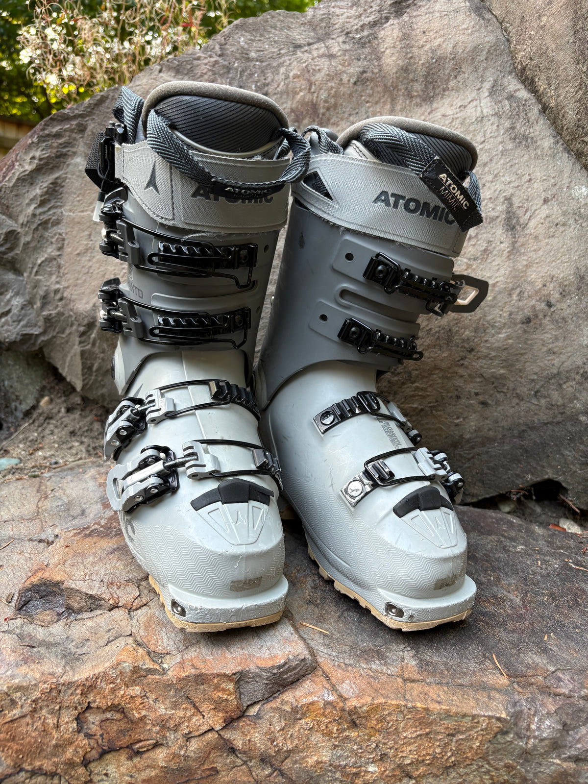 Atomic Hawx Ultra XTD 115 Boot (Light Grey, Women's 22 / 22.5)