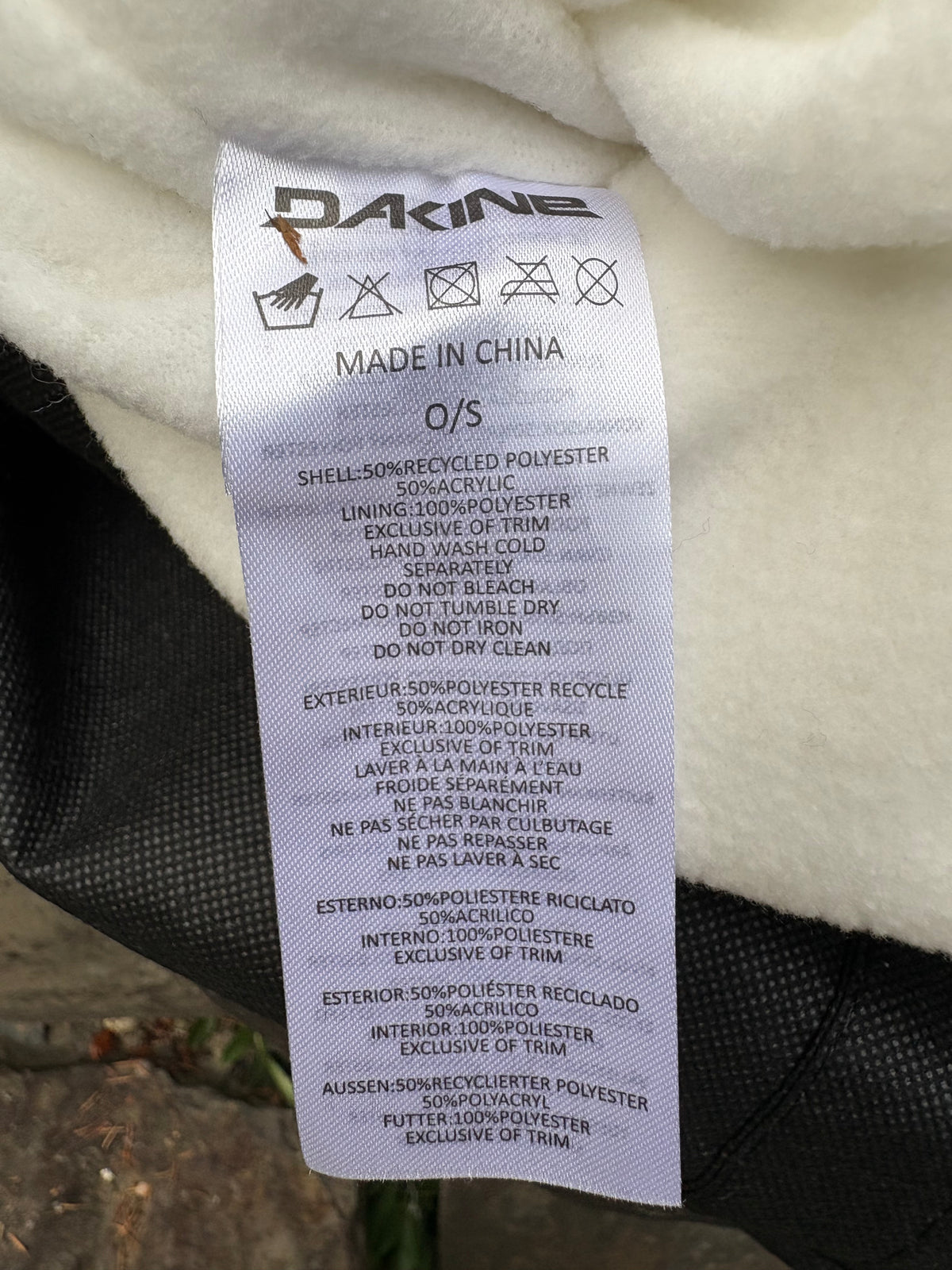 Dakine Mia Pom Beanie (Cream, Women's O/S)