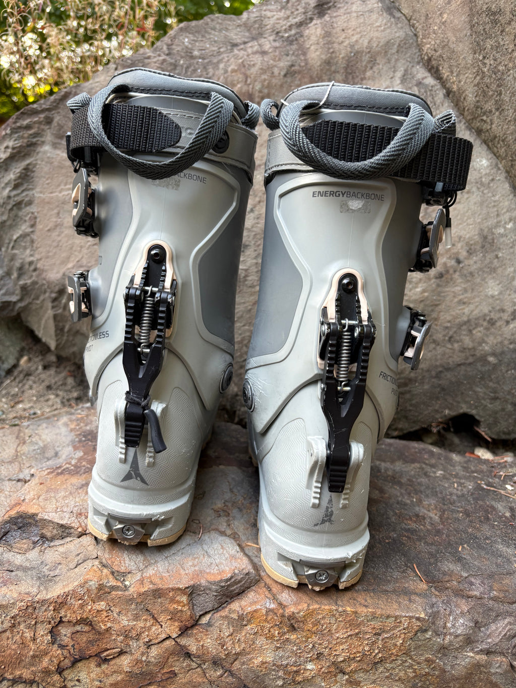Atomic Hawx Ultra XTD 115 Boot (Light Grey, Women's 22 / 22.5)