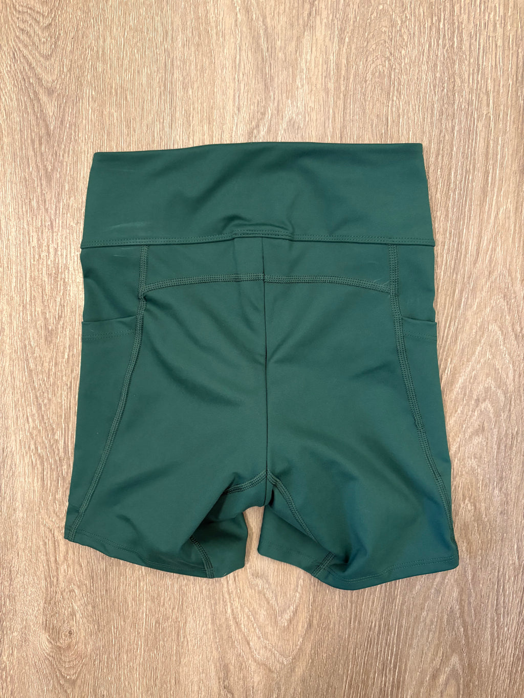 000011 - Gnara - Shorts - Green - S - Image 1 circular-filename:17_08_2026_54bc0597-6405-4fc2-8783-96a59dcf9ed7_captured_image