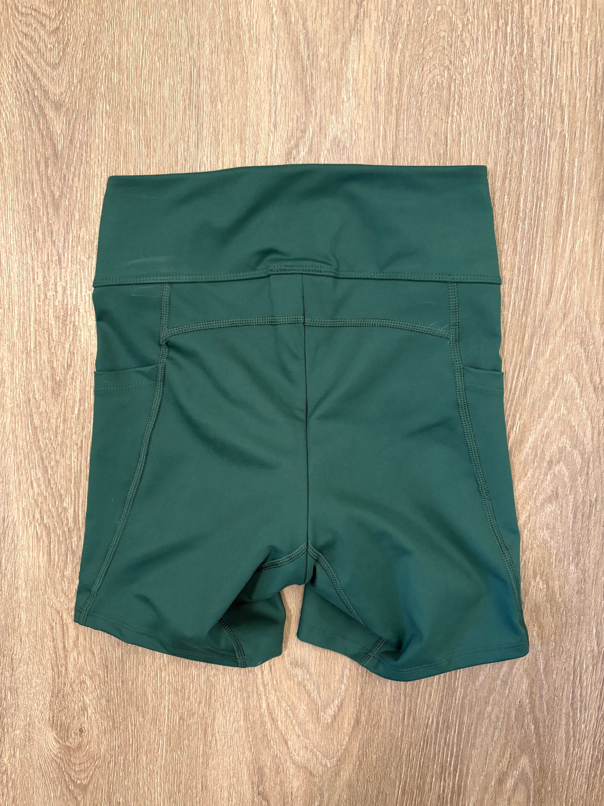 000011 - Gnara - Shorts - Green - S - Image 1 circular-filename:17_08_2026_54bc0597-6405-4fc2-8783-96a59dcf9ed7_captured_image