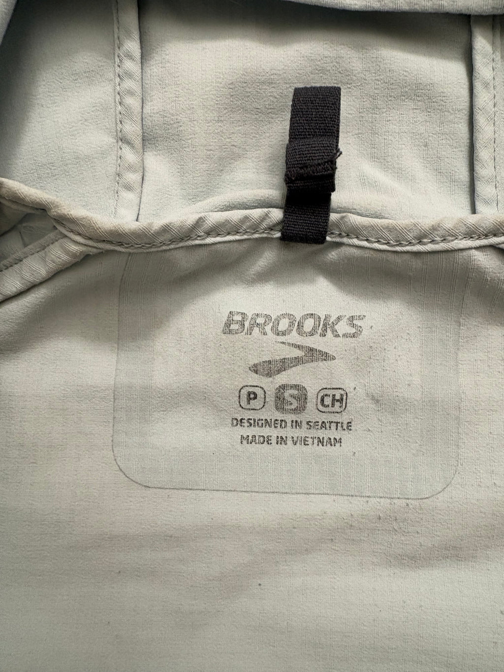 000007 - Brooks Running - Jackets - Light blue - S - Image 3 circular-filename:17_08_2026_6700f7c0-a367-452a-b2dd-fe61e96f738d_captured_image