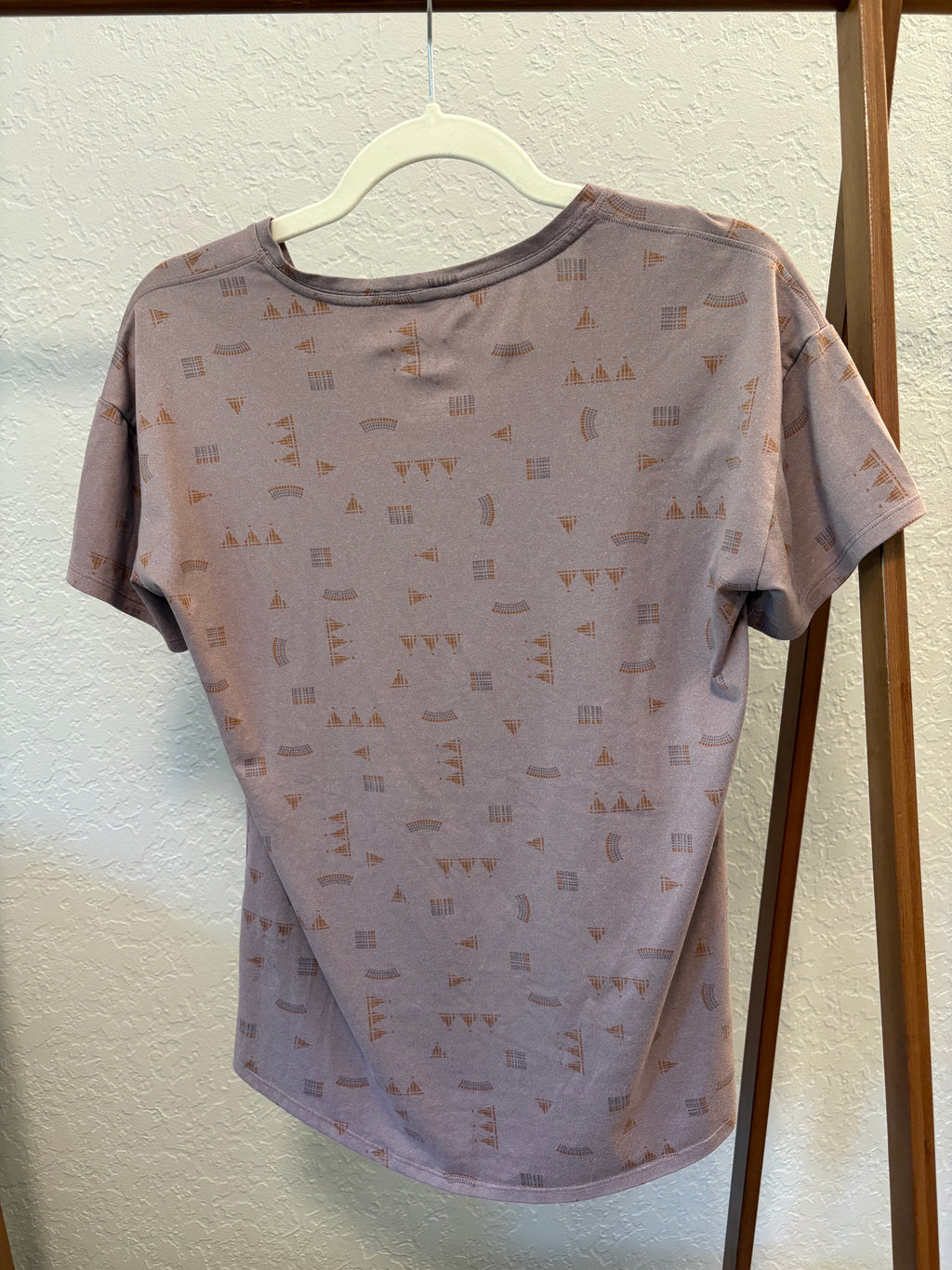 000008 - REI - T-Shirts - Mauve - S - Image 2 circular-filename:17_08_2026_df5e6771-332c-4d1c-aef9-93538639f59b_captured_image