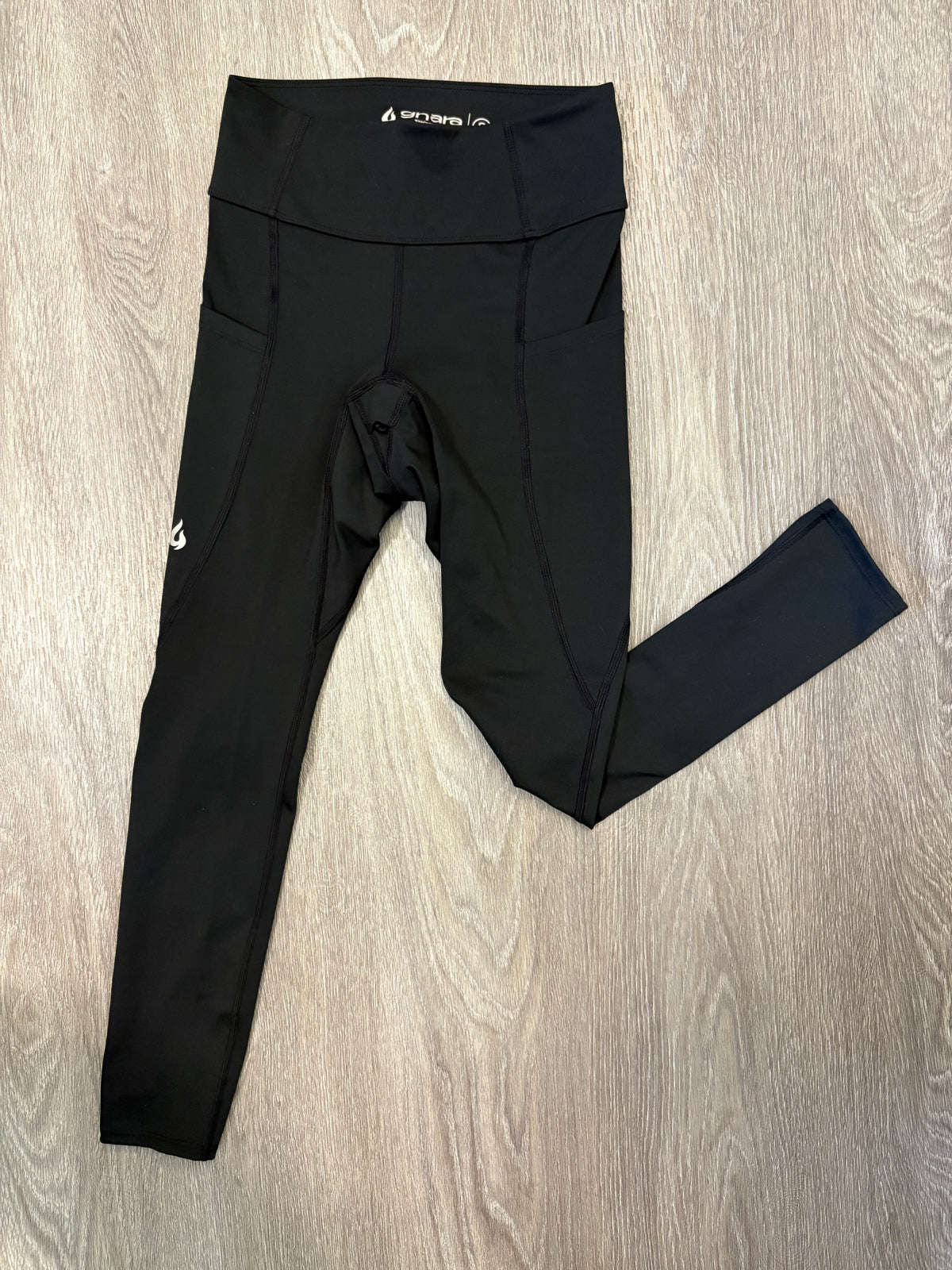 000010 - Gnara - Leggings - Black - S - Image 2 circular-filename:17_08_2026_e19d68b0-ea99-40c0-8fa3-cd6d4843b6e2_captured_image