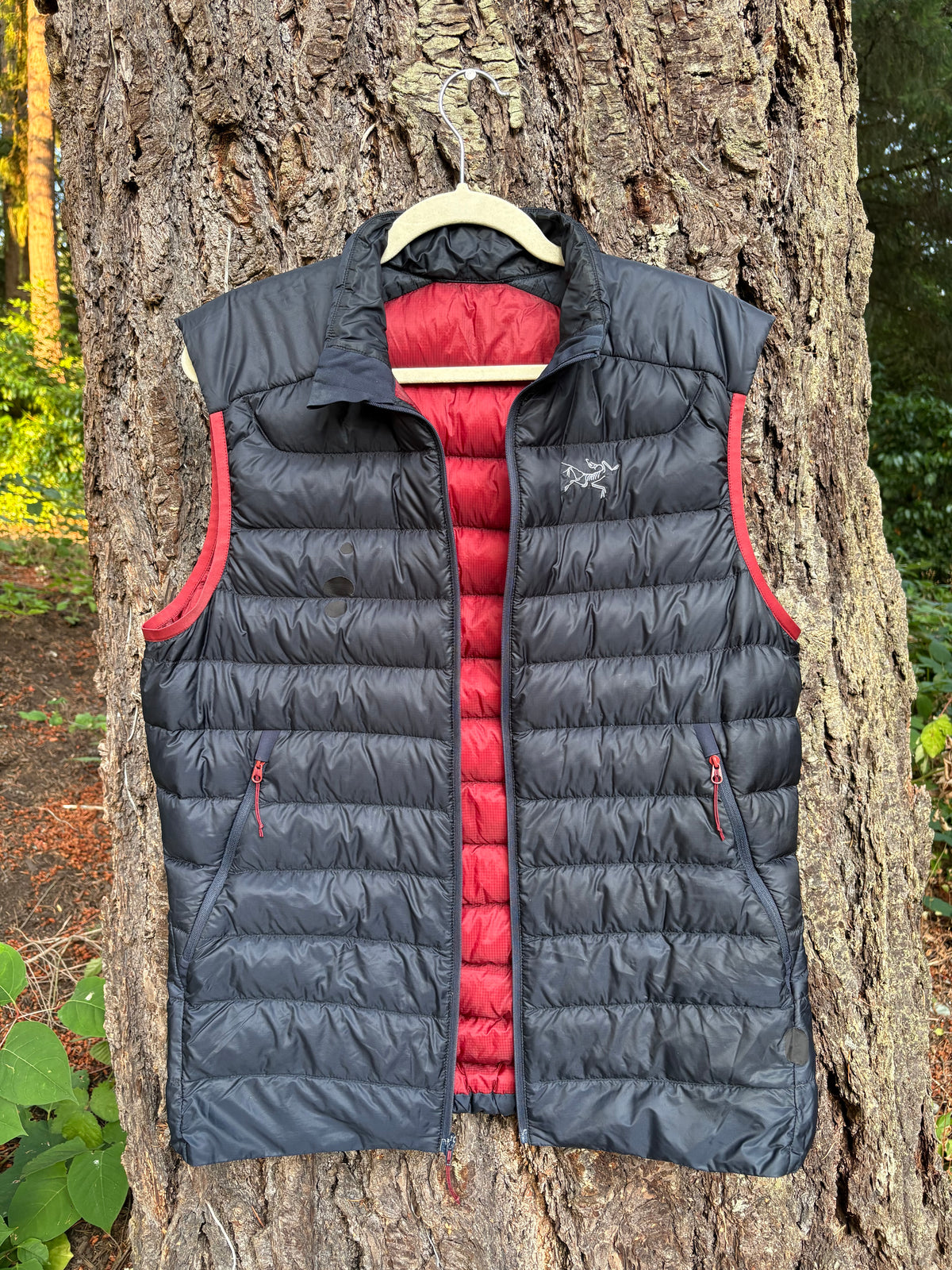 000026 - Arc'teryx - Activewear Vests & Jackets - Black - M - Image 2 circular-filename:26_08_2026_67a75193-6a1c-46b3-9752-4248c8b88e7e_captured_image