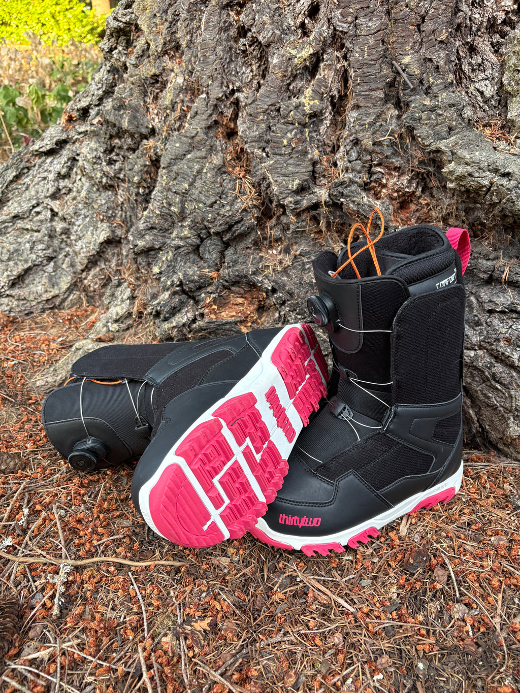 000027 - ThirtyTwo - Snowboard Boots - Black - Image 1 circular-filename:26_08_2026_bfb13177-553e-428b-b110-a927534e2804_captured_image