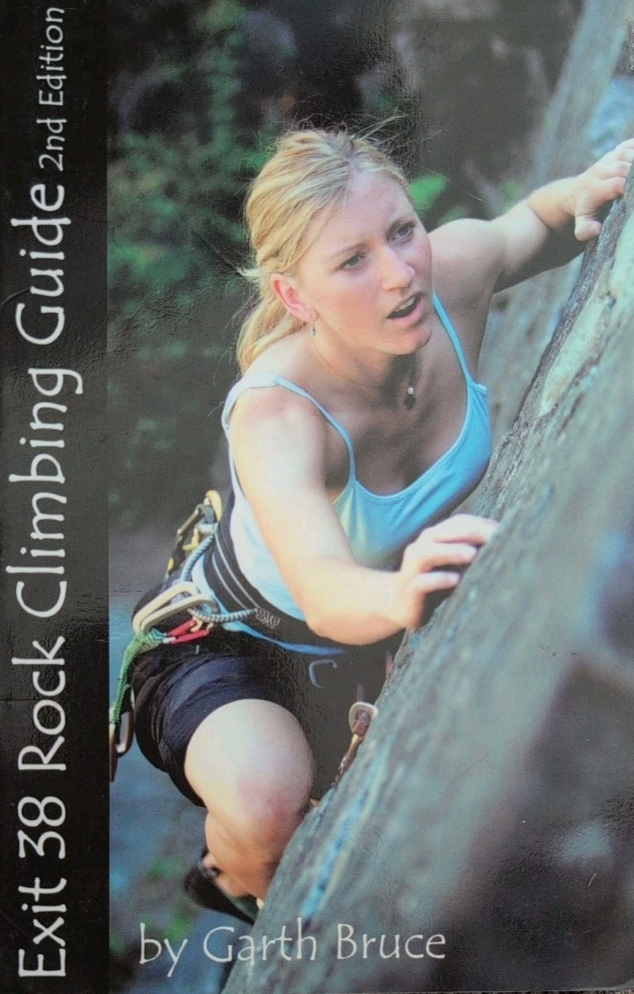 000065 - Book - Outdoor Recreation - Black - Onesize - Image 1 circular-filename:29_08_2026_a698e0a0-2009-440a-bc41-970551bb6427_captured_image